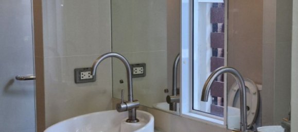 Таунхаус с 3 спальнями в Чом Тхонг, Таиланд № 78057 2