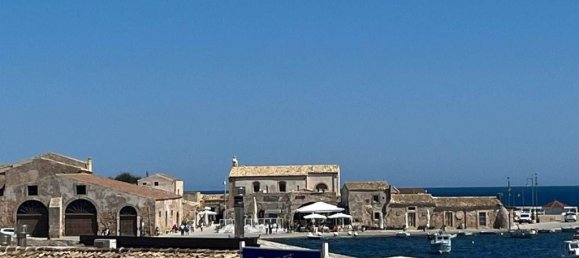 3 bedrooms House in Pachino, Italy No. 122989 7