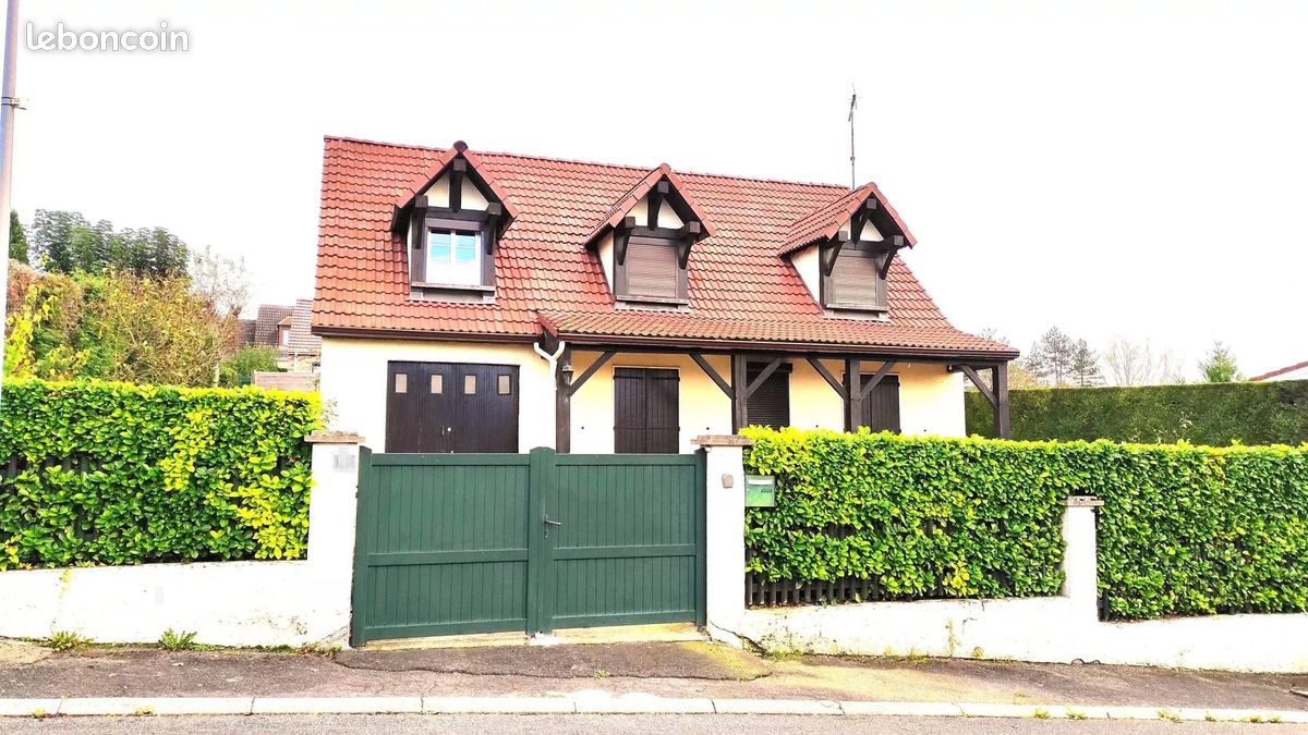 3 Schlafzimmer Haus in Saint-Omer-en-Chaussee, France, Nr. 212379