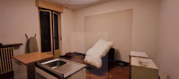 2 rooms Apartment in Varese, Italy No. 11294 6