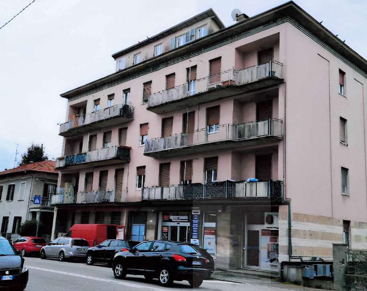 2 rooms Apartment in Varese, Italy No. 11294