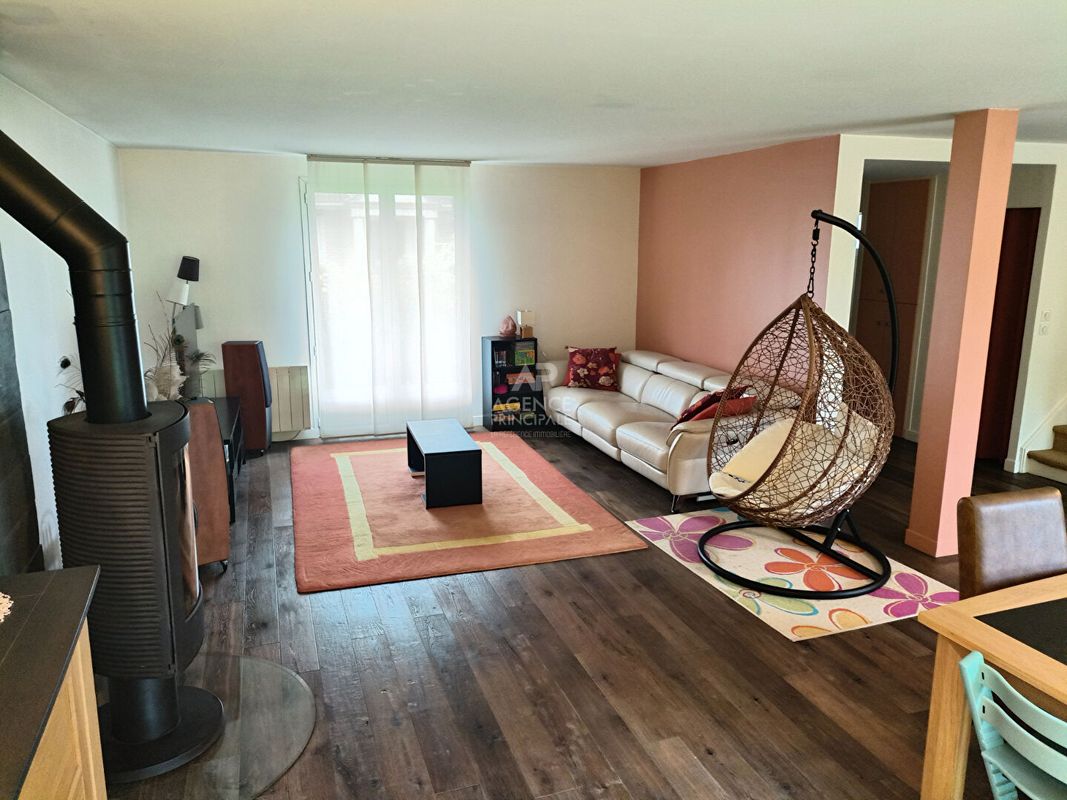 5 bedrooms House in Verneuil-sur-Seine, France No. 168620