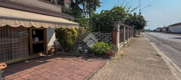3 rooms Commercial property in Acquanegra Cremonese, Italy No. 337691 27