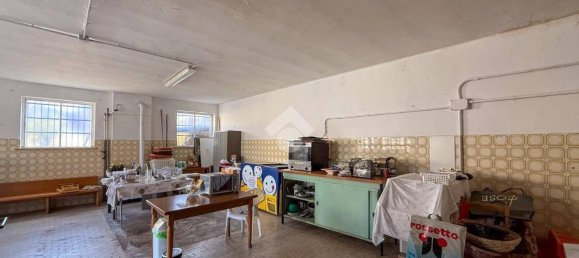 3 rooms Commercial property in Acquanegra Cremonese, Italy No. 337691 2