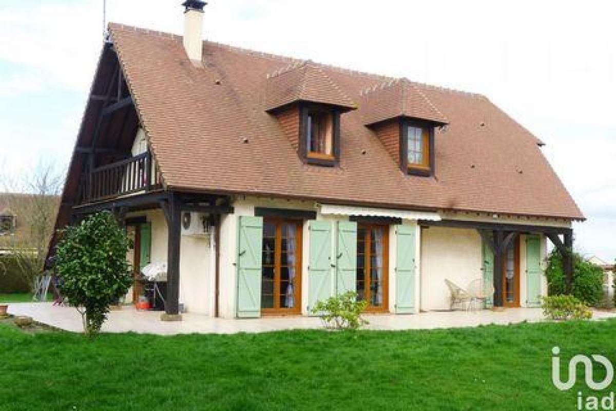 4 bedrooms House in Gisors, France No. 30605