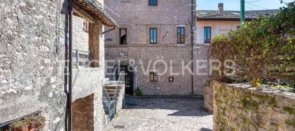 Edificio de 7 dormitorios en Acquasparta, Italy No. 128052 12
