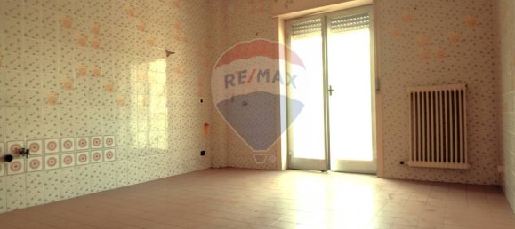 3 bedrooms Apartment in San Nicola la Strada, Italy No. 264189 7