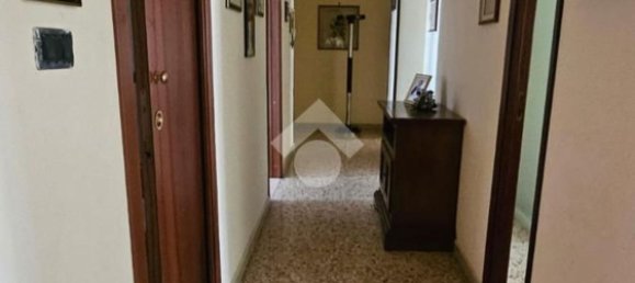 4 Schlafzimmer Wohnung in Palermo, Italy, Nr. 348537 9