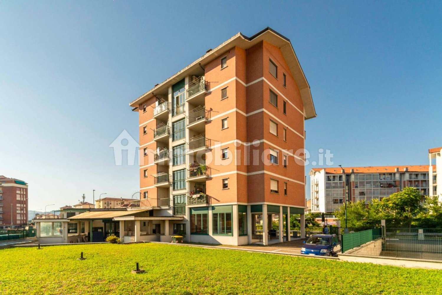 1 bedroom Apartment in Turin, Italy No. 308449