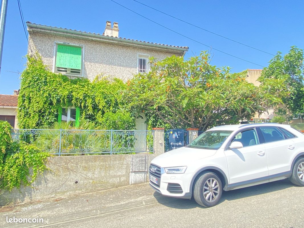 3 bedrooms House in Limoux, France No. 335134