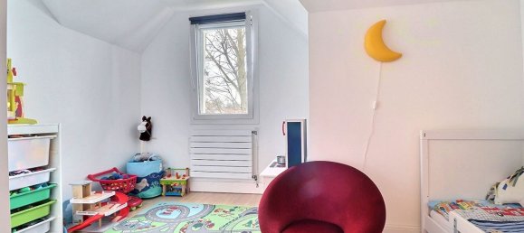 3 bedrooms House in Saint-Germain-en-Laye, France No. 125825 6