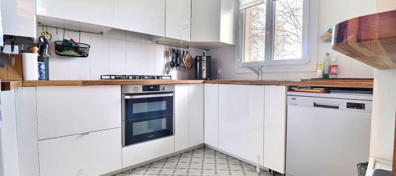 3 bedrooms House in Saint-Germain-en-Laye, France No. 125825 3