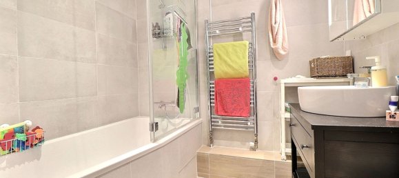 3 bedrooms House in Saint-Germain-en-Laye, France No. 125825 8