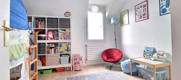 3 bedrooms House in Saint-Germain-en-Laye, France No. 125825 5