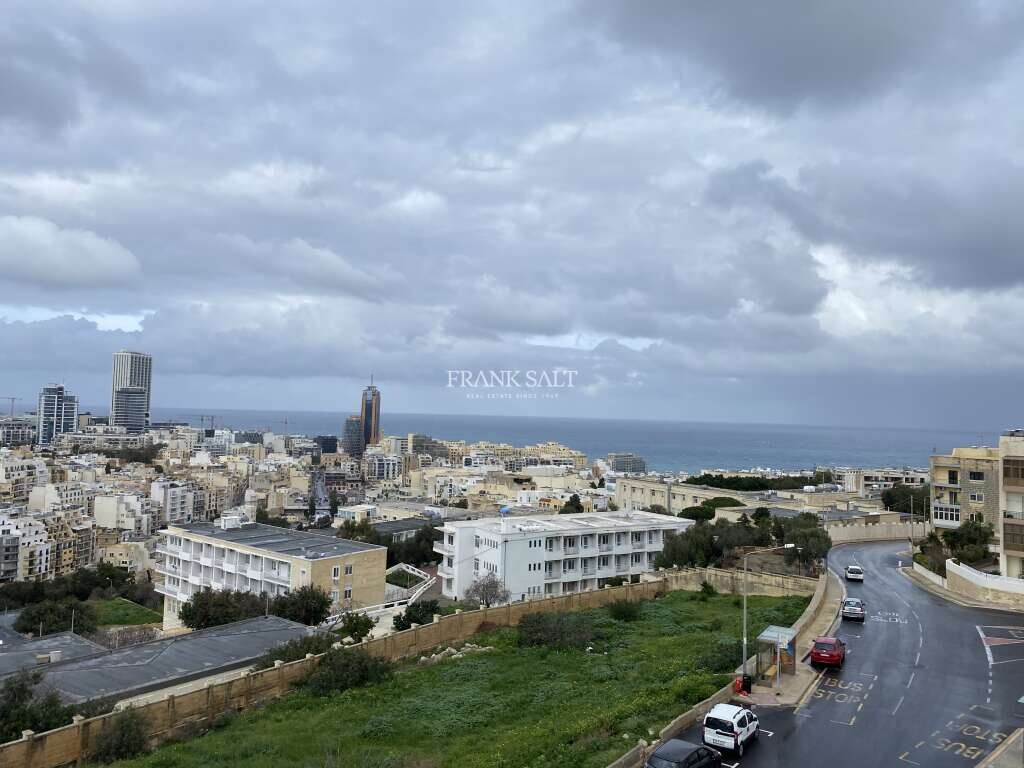 2 bedrooms Penthouse in Saint Julian's, Malta No. 11356