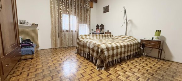 Studio in Fontaniva, Italy No. 7345 17