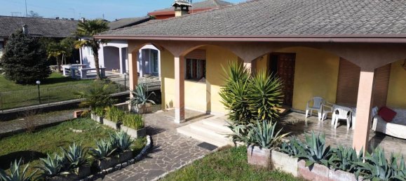 Studio in Fontaniva, Italy No. 7345 8