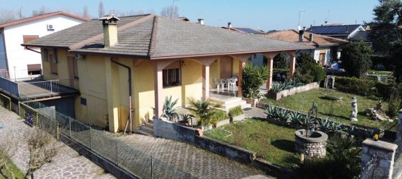 Studio in Fontaniva, Italy No. 7345 5