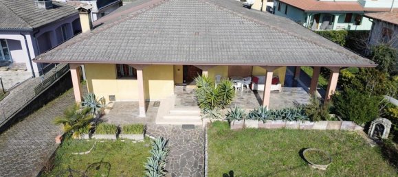 Studio in Fontaniva, Italy No. 7345 7