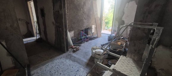 2 bedrooms Apartment in Florence, Italy No. 283840 4