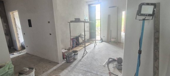 2 bedrooms Apartment in Florence, Italy No. 283840 7