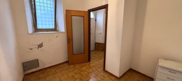 5 rooms House in Anversa degli Abruzzi, Italy No. 130086 28