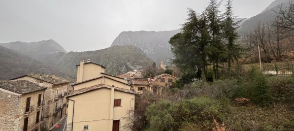 5 rooms House in Anversa degli Abruzzi, Italy No. 130086 30