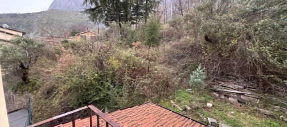 5 rooms House in Anversa degli Abruzzi, Italy No. 130086 15