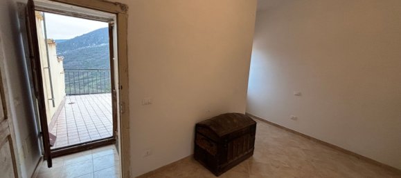 5 rooms House in Anversa degli Abruzzi, Italy No. 130086 22