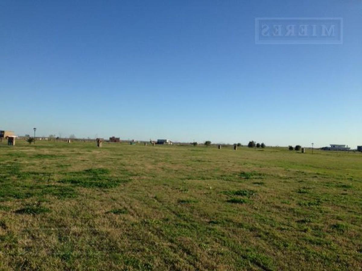  Land in Escobar, Argentina No. 114299