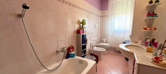 4 bedrooms Apartment in Arezzo, Italy No. 334704 13