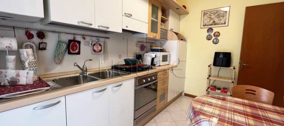 4 bedrooms Apartment in Arezzo, Italy No. 334704 5