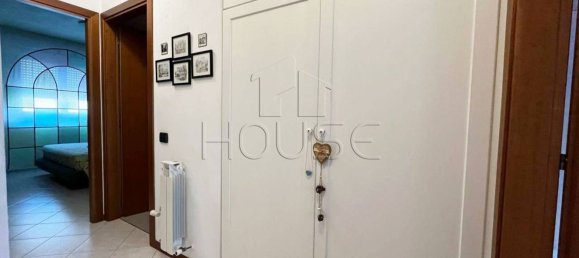 4 bedrooms Apartment in Arezzo, Italy No. 334704 9