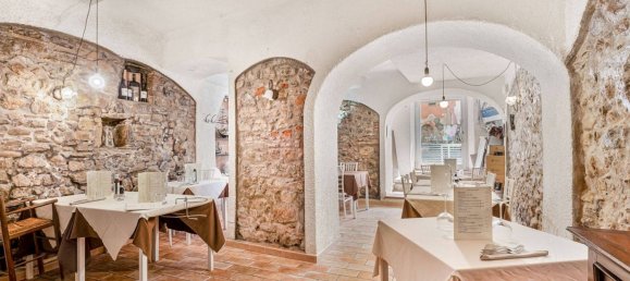 1 room Commercial property in Lerici, Italy No. 364084 3