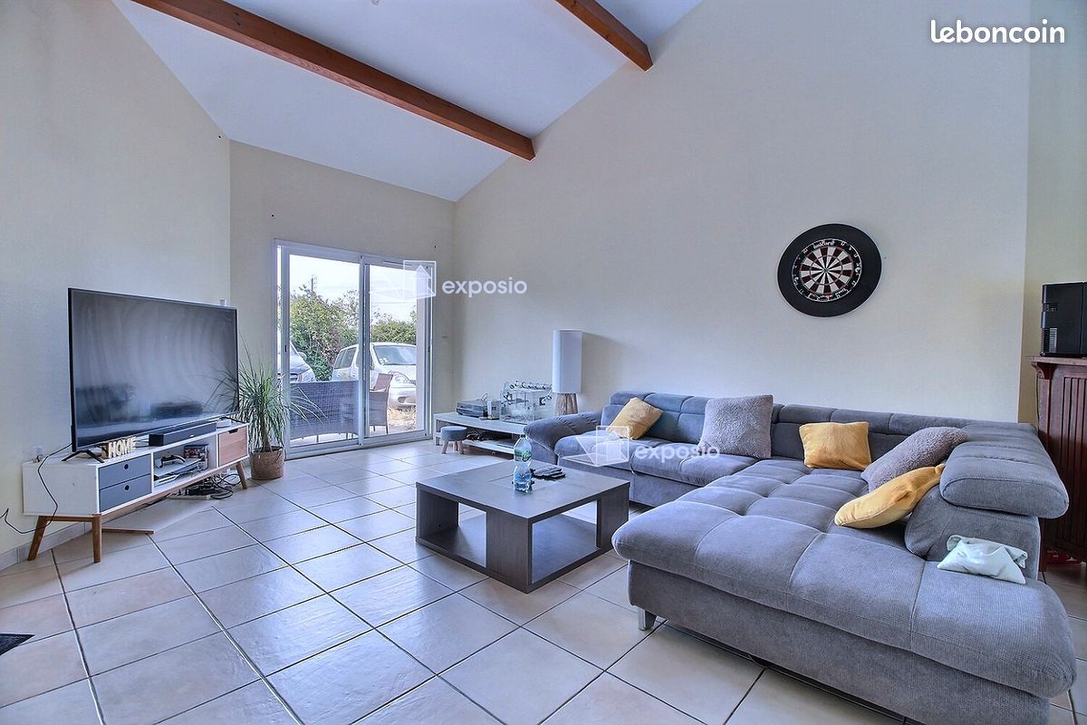 4 bedrooms House in Niort, France No. 337134