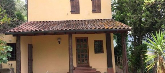 3 bedrooms House in Prato, Italy No. 352977 13