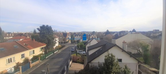 1 bedroom Apartment in Houilles, France No. 185465 3