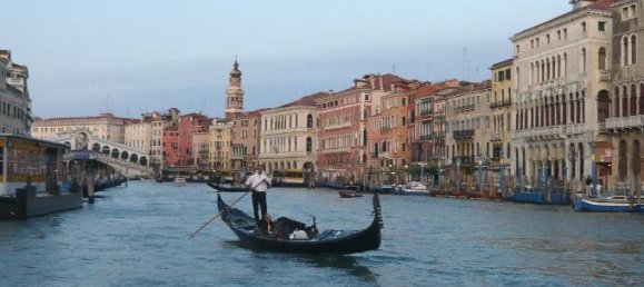 2 rooms Commercial property in Venice, Italy No. 61810 3