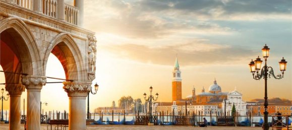 2 rooms Commercial property in Venice, Italy No. 61810 30