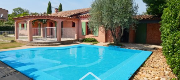 3 bedrooms House in Pujaut, France No. 323081 2