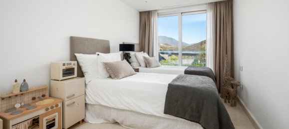 3 bedrooms Penthouse in Nueva Andalucia, Spain No. 4727 15