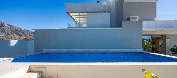 3 bedrooms Penthouse in Nueva Andalucia, Spain No. 4727 5