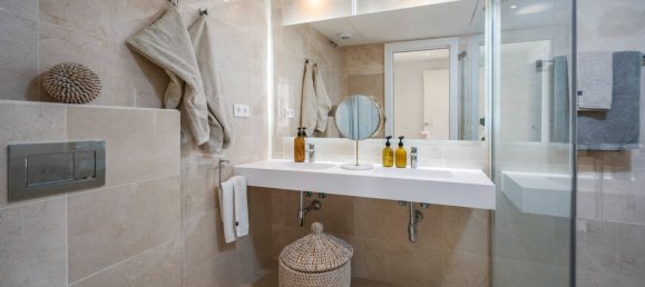 3 bedrooms Penthouse in Nueva Andalucia, Spain No. 4727 13