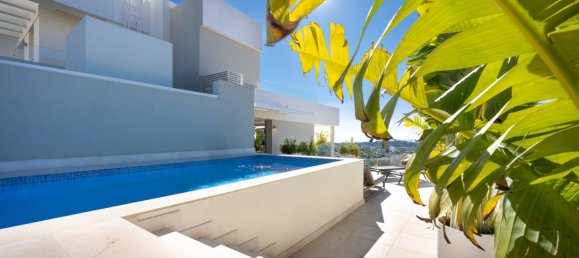 3 bedrooms Penthouse in Nueva Andalucia, Spain No. 4727 8