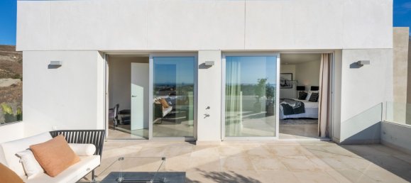 3 bedrooms Penthouse in Nueva Andalucia, Spain No. 4727 17