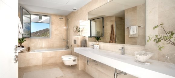 3 bedrooms Penthouse in Nueva Andalucia, Spain No. 4727 29