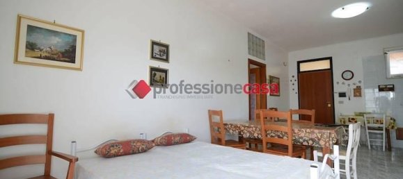 4-salle Appartement à Campomarino, Italy No. 35083 7