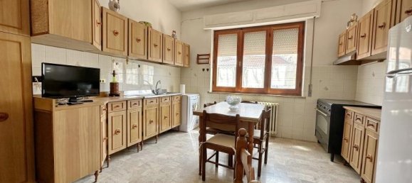 5 rooms Villa in Gavorrano, Italy No. 234098 11
