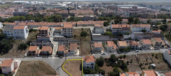 336m² Land in Vila Franca de Xira, Portugal No. 162181 2