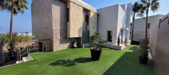 Villa de 4 dormitorios en Málaga, Spain No. 45492 32